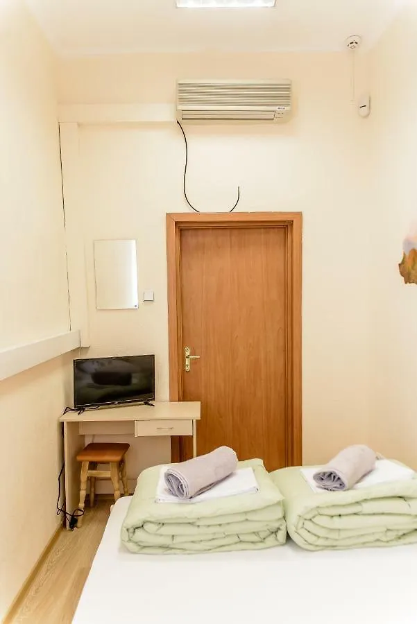 Globus Lipki Hostel Kiev