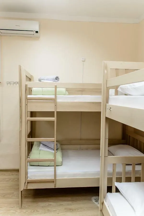 Globus Lipki Hostel Kiev