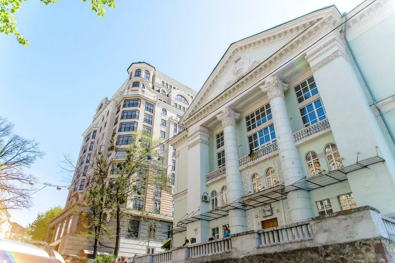 Globus Lipki Hostel Kiev Ucraina